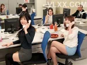 Biết cháu gái sắp kết hôn, ông chú già chuốc thuốc kích dục phang lần cuối