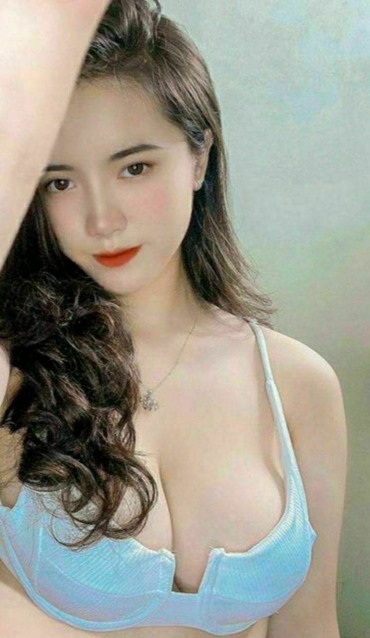 bắn tinh ngập lồn cô vợ dâm của sếp